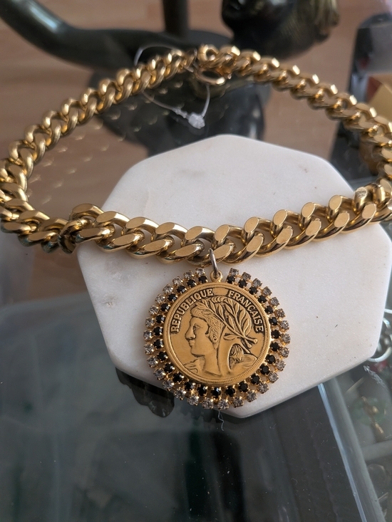 Jewelry - Gold-Tone Chunky Coin Pendant Chain Necklace - Gold
